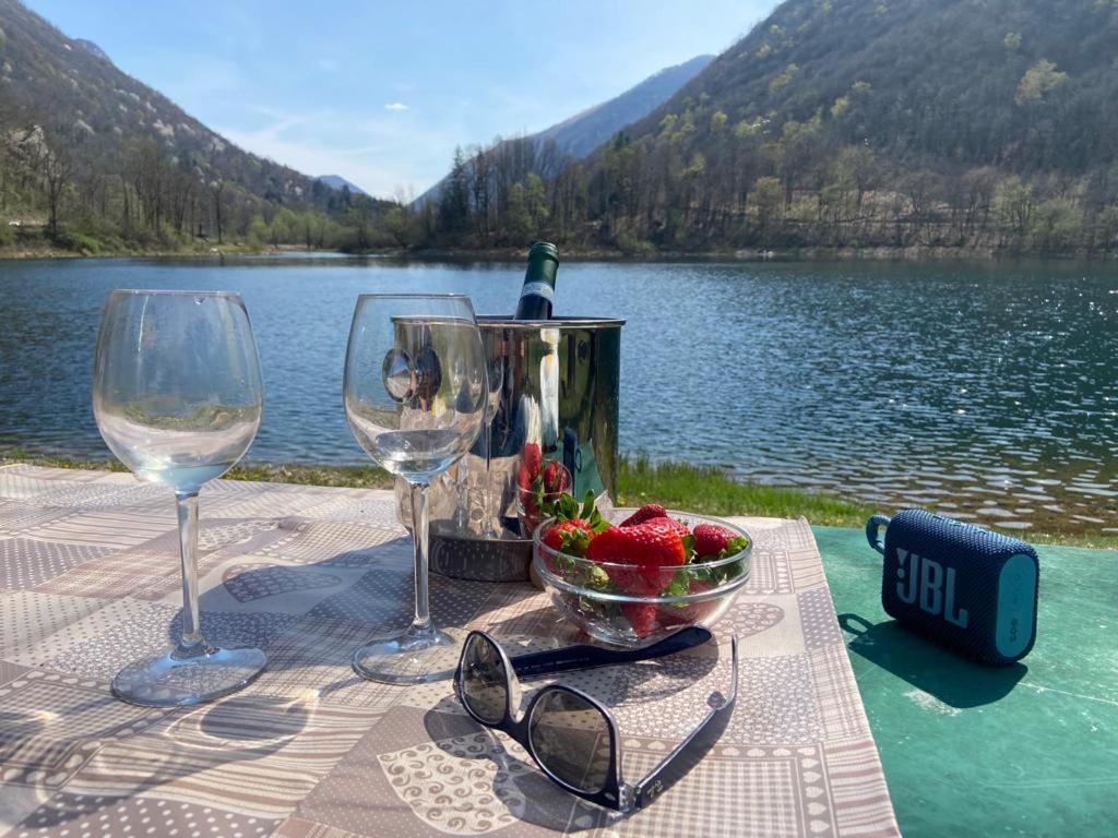 L'Angolino Di Magda: On The Lake-Private Beach! Ghirla Exterior foto